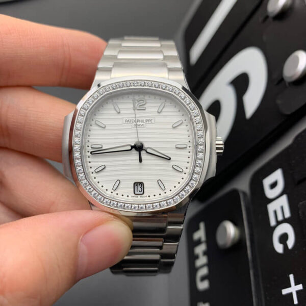 Patek Philippe 7118/1200A-010 Diamond-Set Bezel | US Replica - 1:1 Top quality replica watches factory, super clone Swiss watches.